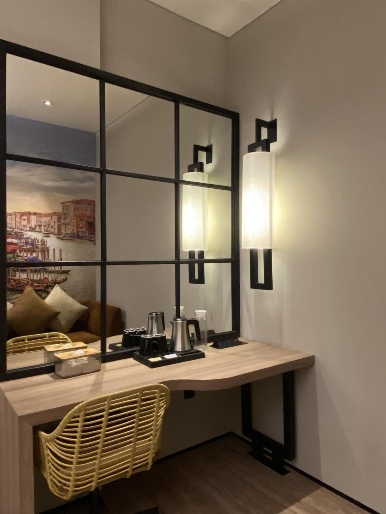 Posto Dormire Sudirman Jakarta Exterior photo
